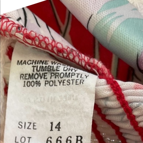 - Union Made 1970’s polyester floral print vintage dress - Picture 5 of 10